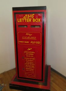 Male-aeroport-12-03-16-boite1