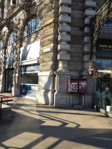 Milan-largo-Cairoli-31-12-13-Boite1